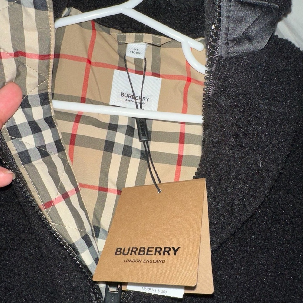 Kid Burberry sz6 NEW